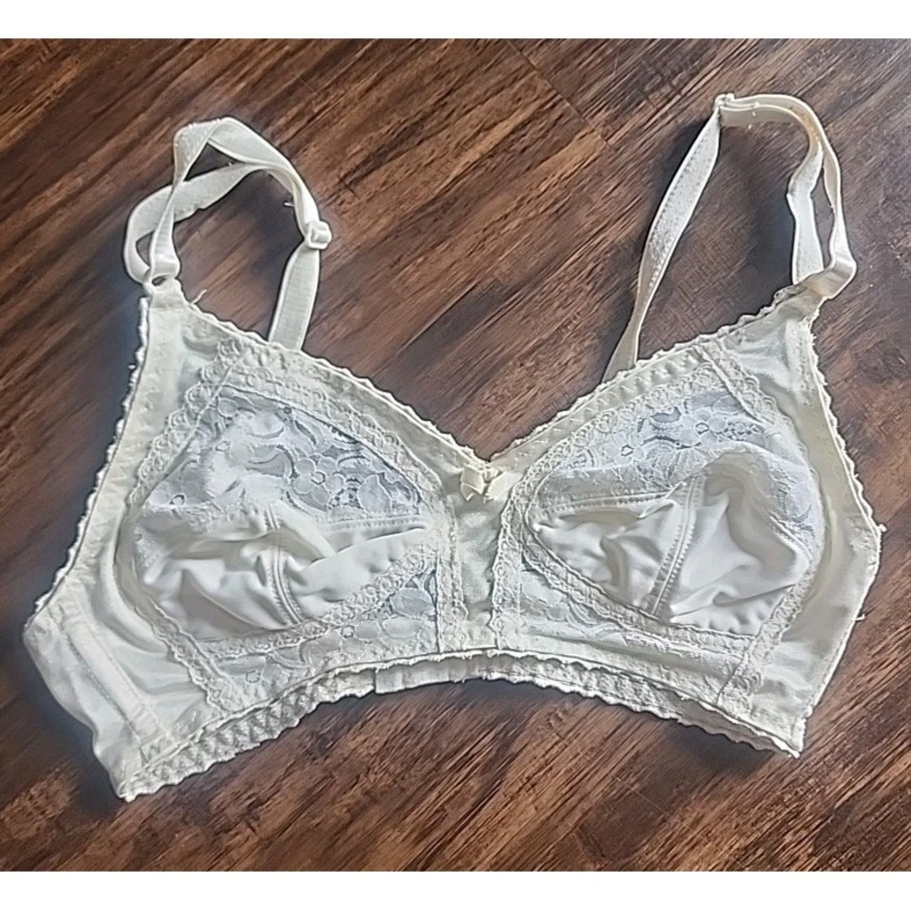 Dandy Bra Size 32 A White Cream Wireless Lace 166